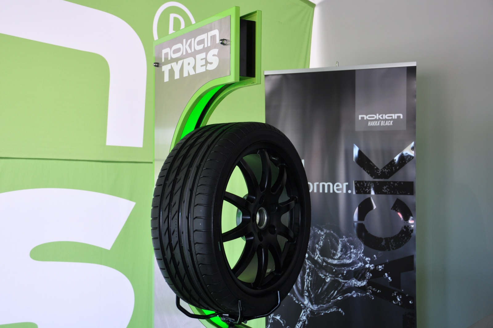 Icon tyres autograph. История бренда Nokian Tyres. Локализация шинного бренда Nokian Tyres.